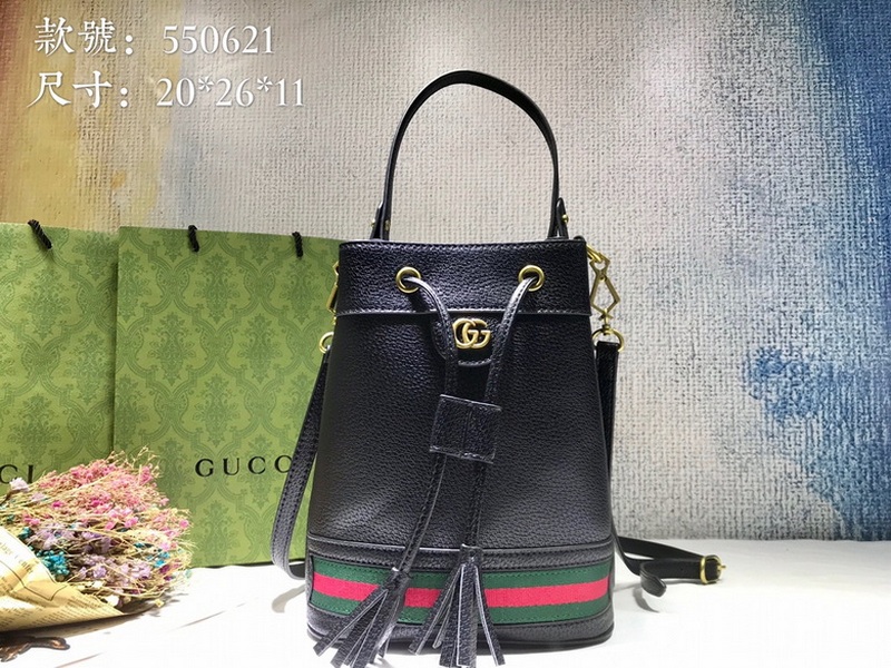 Gucci Handbags 918